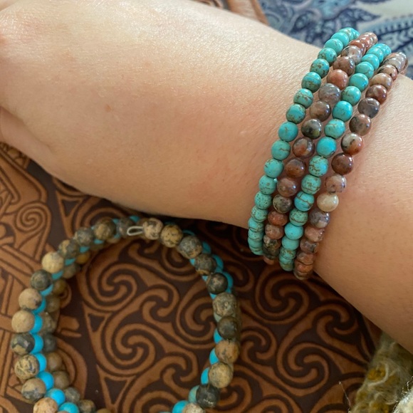 Turquoise, two different stone beaded bracelets - Picture 3 of 4